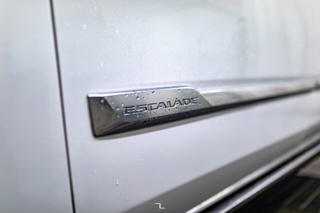 2017 Cadillac Escalade ESV AWD Premium Luxury Leather Roof Nav TV's Red Deer AB