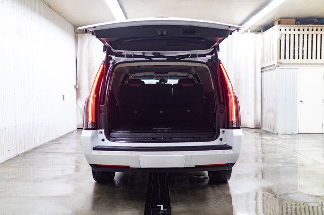 2017 Cadillac Escalade ESV AWD Premium Luxury Leather Roof Nav TV's Red Deer AB