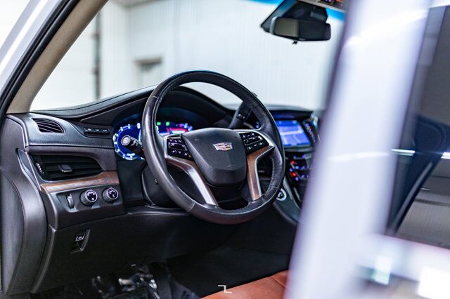 2017 Cadillac Escalade ESV AWD Premium Luxury Leather Roof Nav TV's Red Deer AB