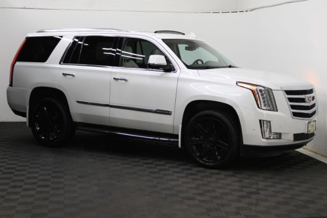 2017 Cadillac Escalade Luxury
