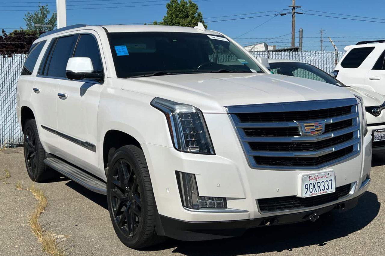 2017 Cadillac Escalade Luxury