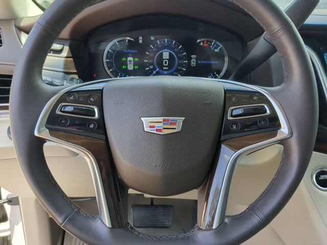 2017 Cadillac Escalade Luxury