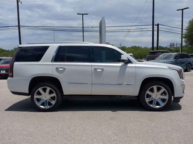 2017 Cadillac Escalade Luxury