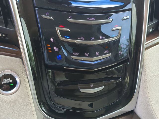2017 Cadillac Escalade Luxury