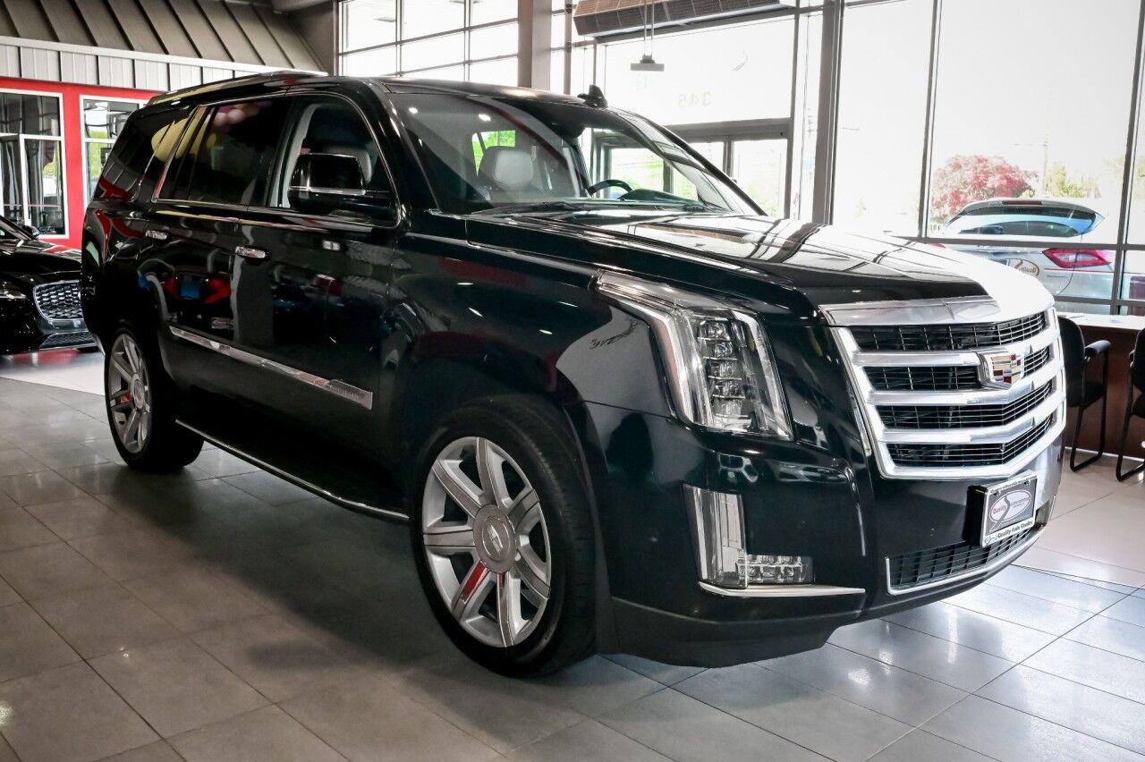 2017 Cadillac Escalade Luxury