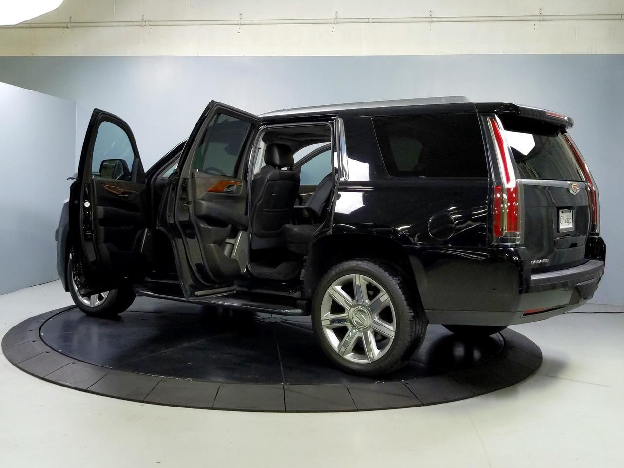 2017 Cadillac Escalade Luxury St. Charles  IL