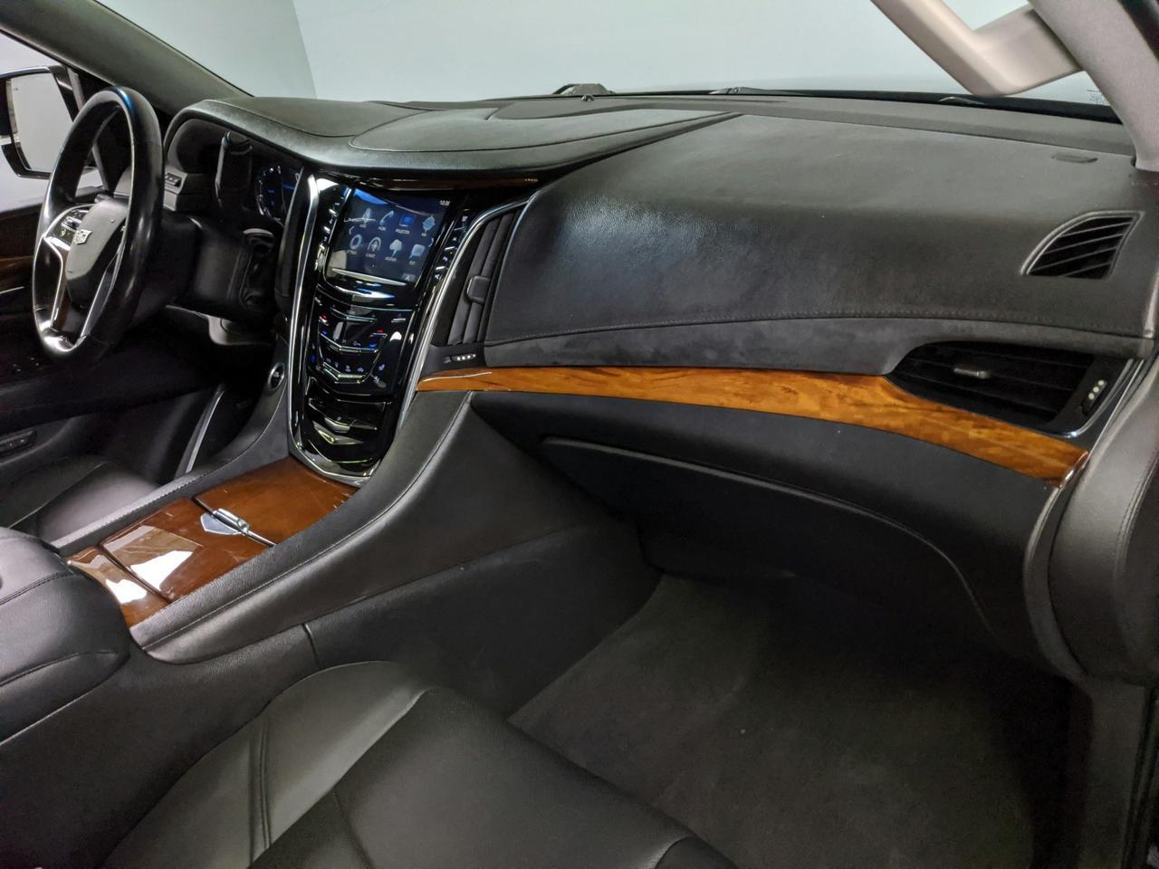 2017 Cadillac Escalade Luxury St. Charles  IL