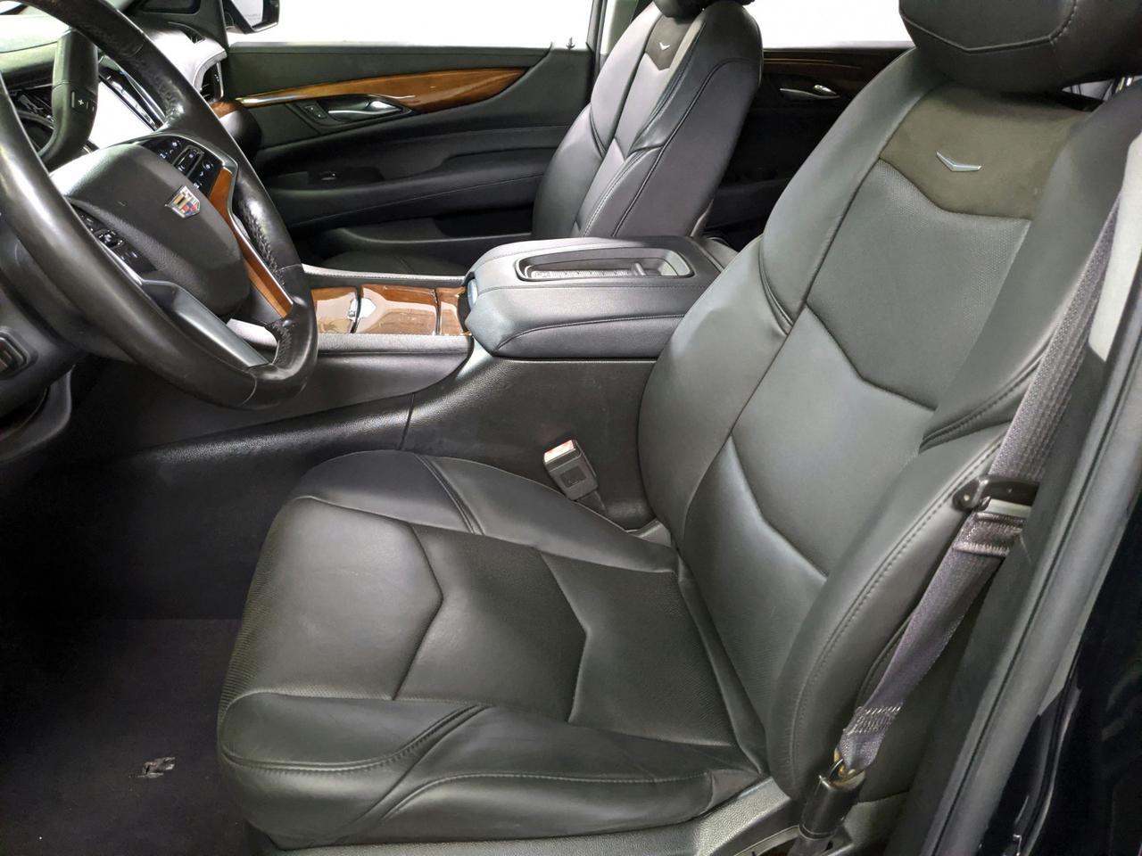 2017 Cadillac Escalade Luxury St. Charles  IL