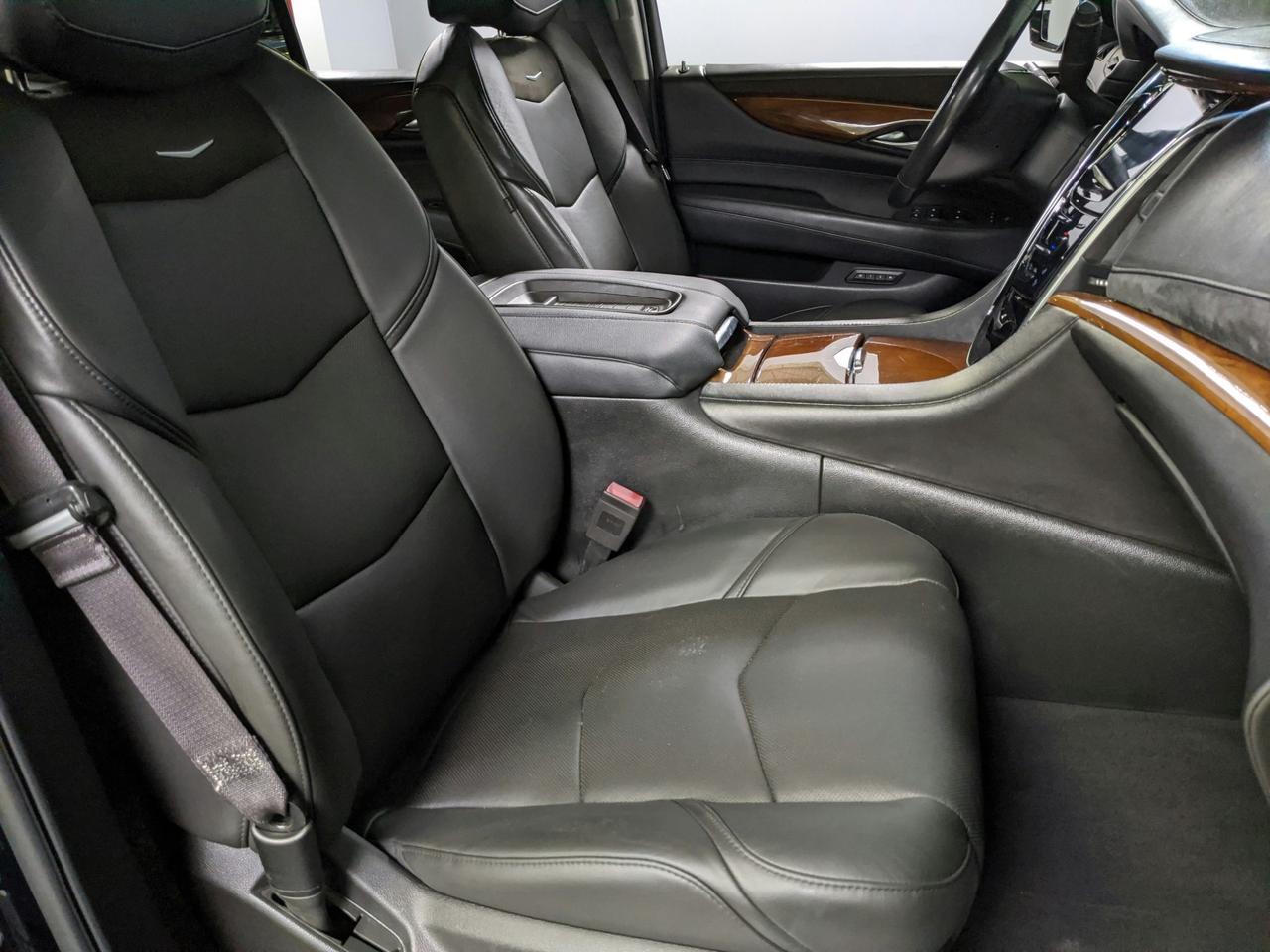 2017 Cadillac Escalade Luxury St. Charles  IL