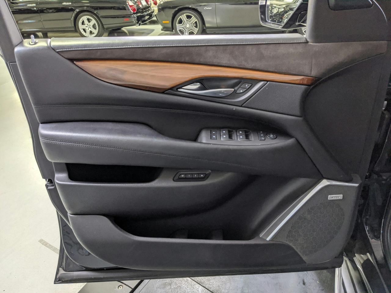 2017 Cadillac Escalade Luxury St. Charles  IL