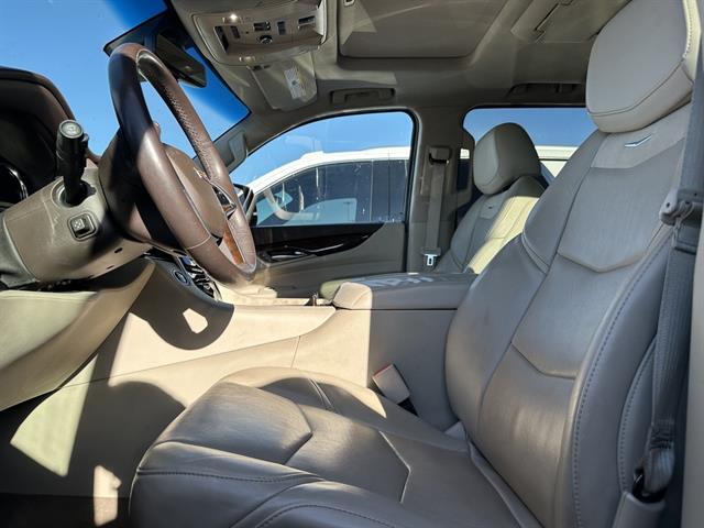 2017 Cadillac Escalade Luxury