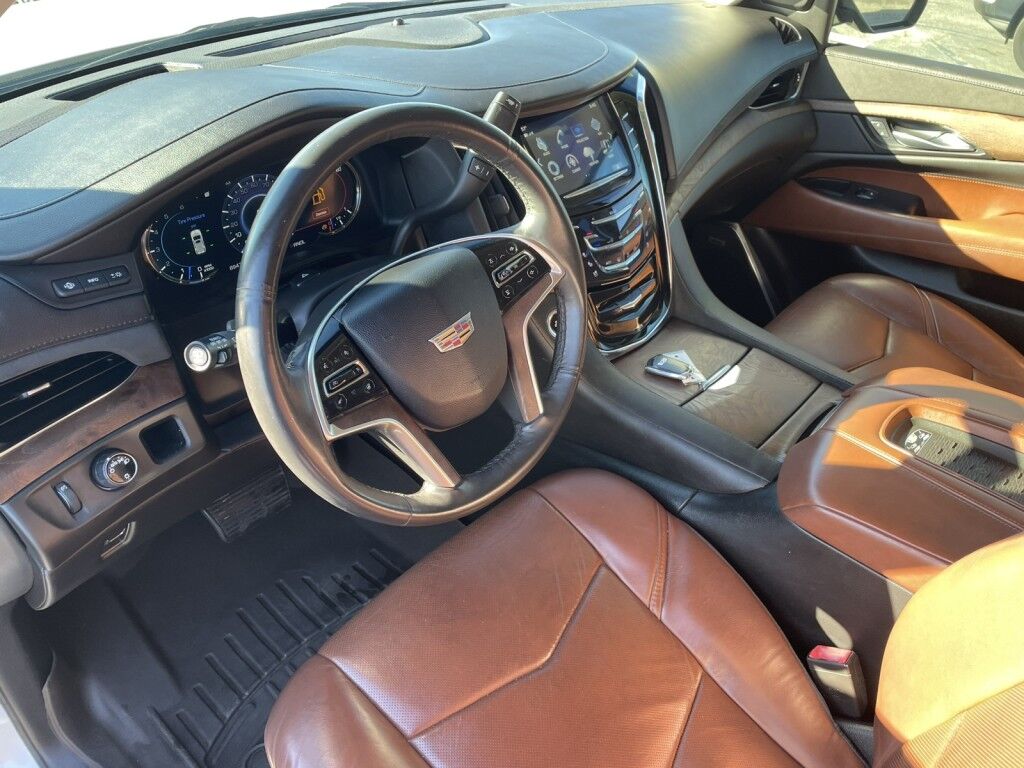 2017 Cadillac Escalade PREMIUM LUXURY~CLEAN CARFAX~BOSE SOUND SYSTEM~REAR ENTERTAINMENT~ONLINE FINANCE AND SHIPPING AVAILABLE!!! Sarasota FL