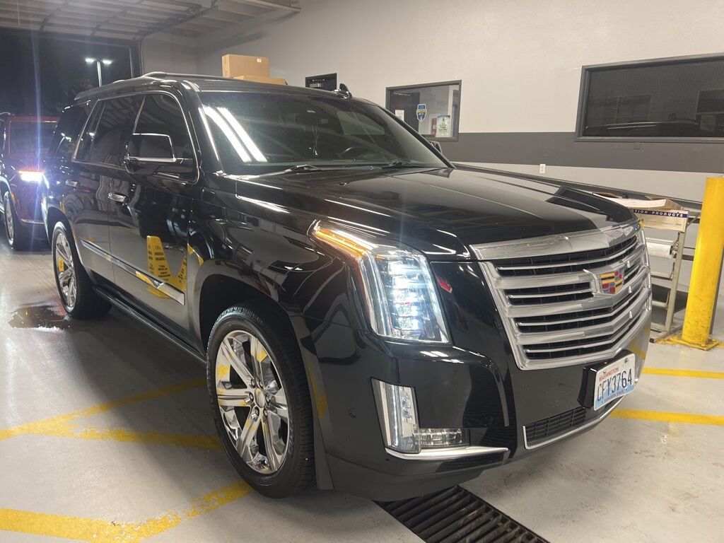 2017 Cadillac Escalade Platinum Edition