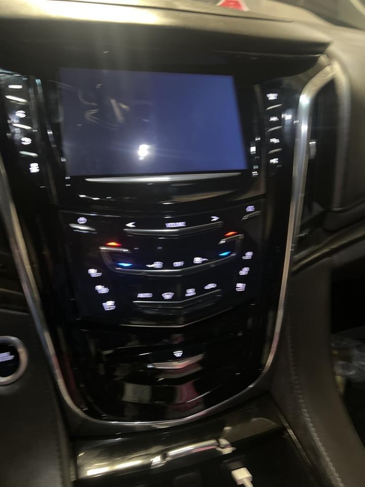 2017 Cadillac Escalade Platinum Edition Gresham OR