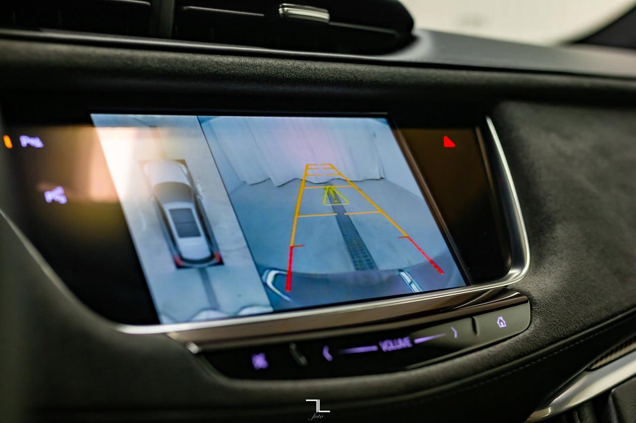 2017 Cadillac XT5 AWD Platinum Leather Roof Nav BCam Red Deer AB