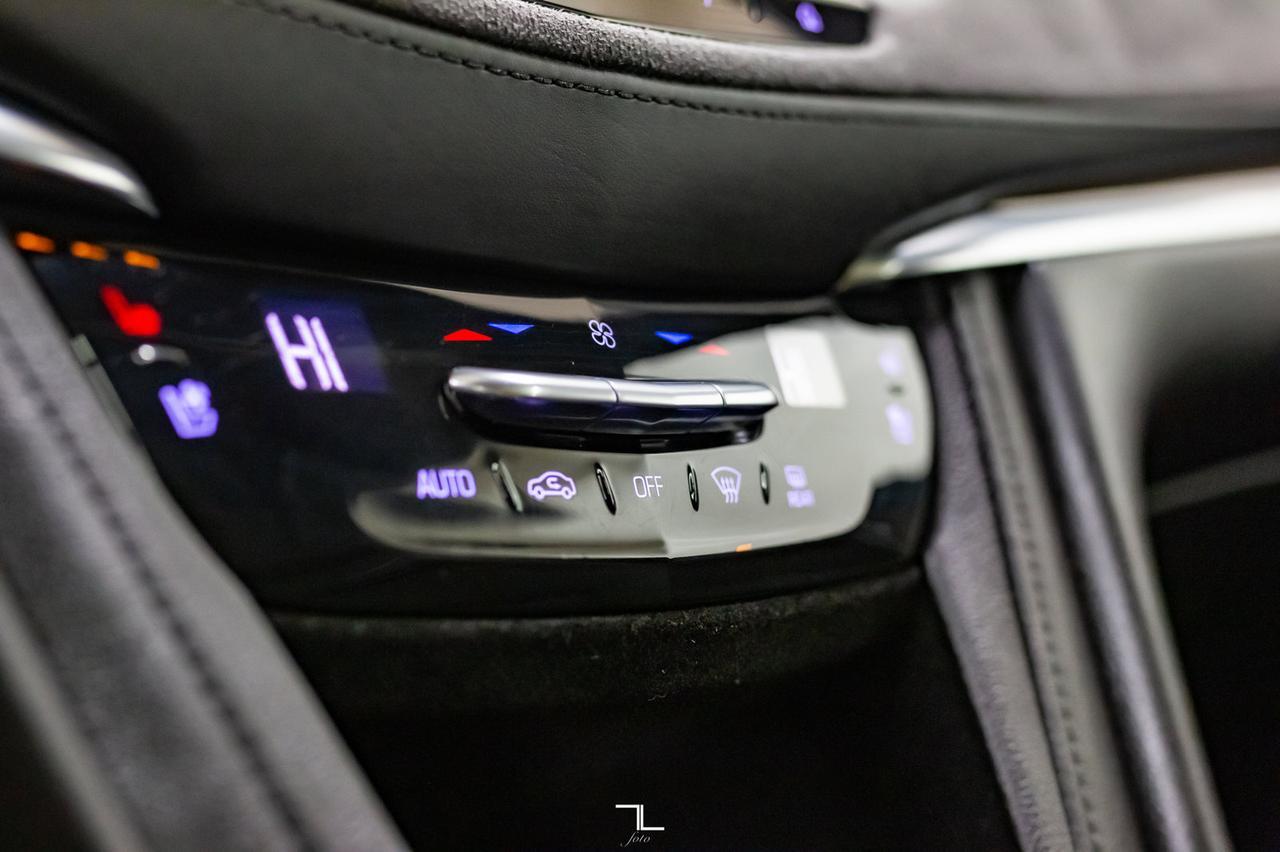 2017 Cadillac XT5 AWD Platinum Leather Roof Nav BCam Red Deer AB