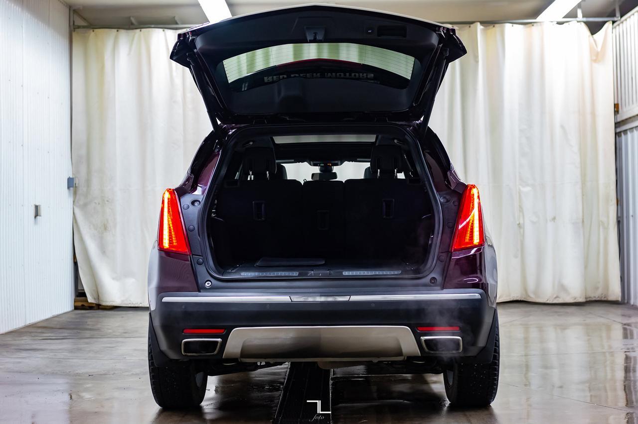 2017 Cadillac XT5 AWD Platinum Leather Roof Nav BCam Red Deer AB