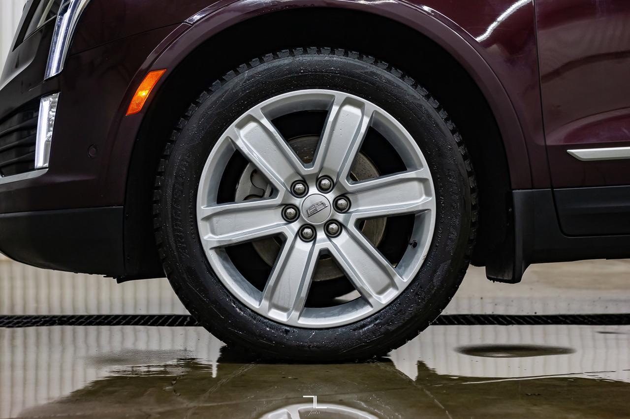 2017 Cadillac XT5 AWD Platinum Leather Roof Nav BCam Red Deer AB