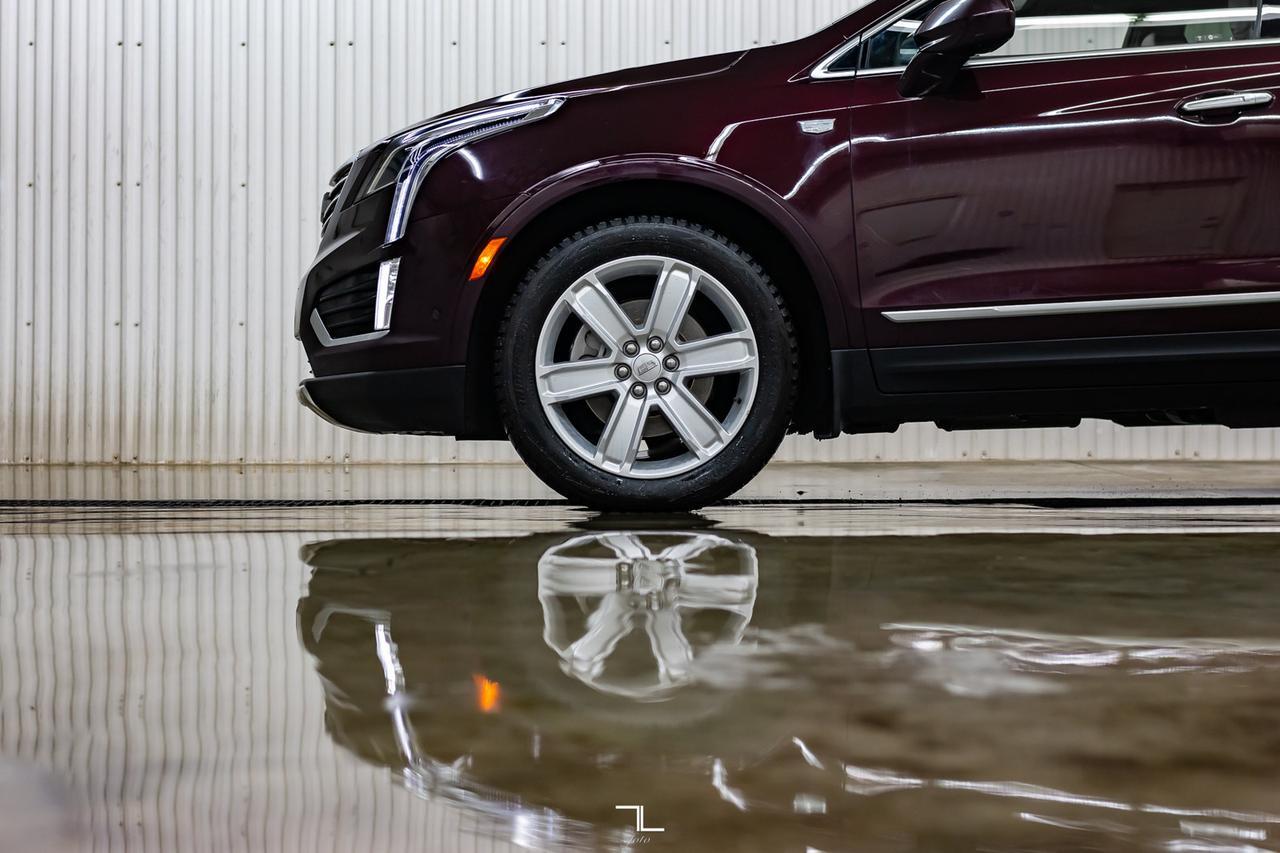 2017 Cadillac XT5 AWD Platinum Leather Roof Nav BCam Red Deer AB