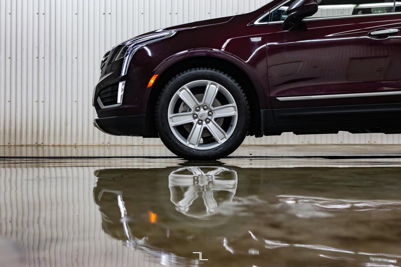 2017 Cadillac XT5 AWD Platinum Leather Roof Nav BCam Red Deer AB