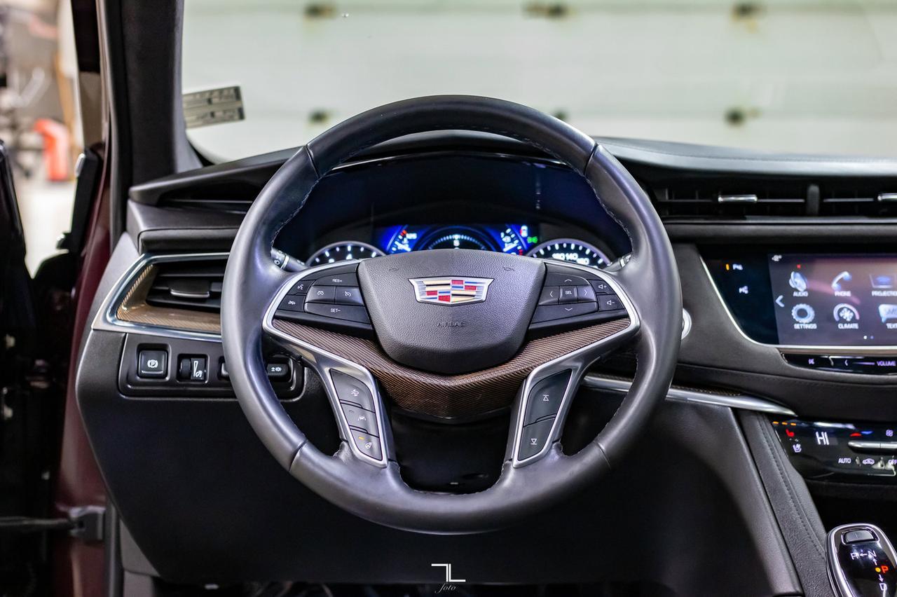 2017 Cadillac XT5 AWD Platinum Leather Roof Nav BCam Red Deer AB