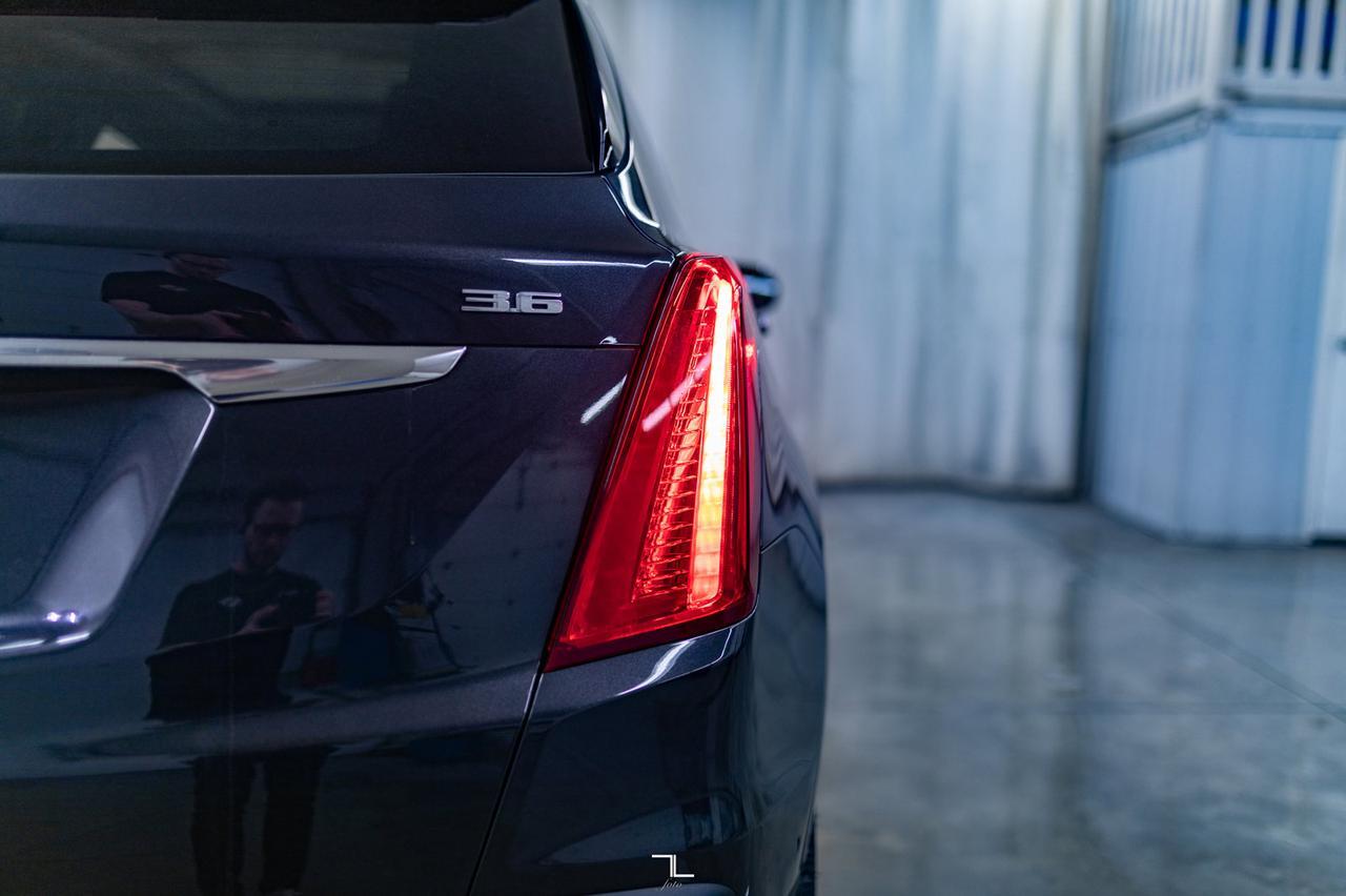 2017 Cadillac XT5 AWD Premium Luxury Leather Roof Nav Red Deer AB