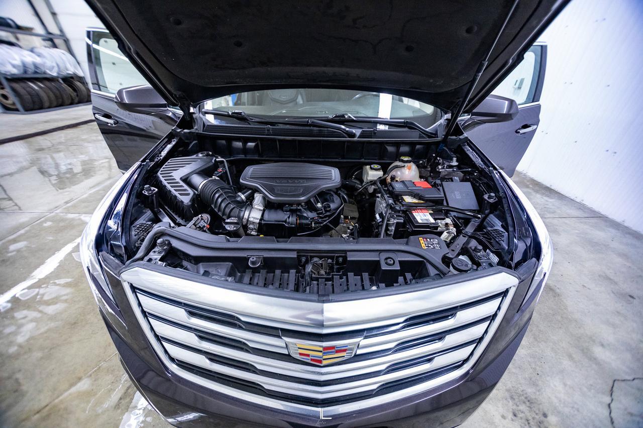 2017 Cadillac XT5 AWD Premium Luxury Leather Roof Nav Red Deer AB