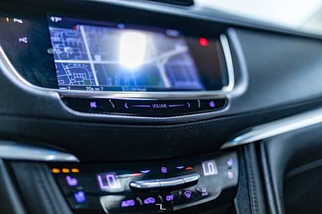 2017 Cadillac XT5 AWD Premium Luxury Leather Roof Nav Red Deer AB