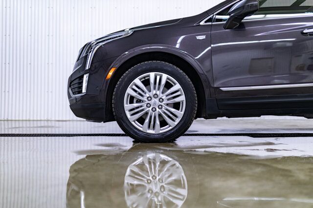 2017 Cadillac XT5 AWD Premium Luxury Leather Roof Nav Red Deer AB