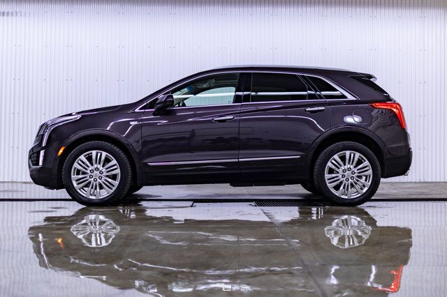 2017 Cadillac XT5 AWD Premium Luxury Leather Roof Nav Red Deer AB