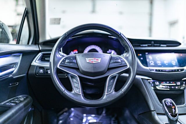 2017 Cadillac XT5 AWD Premium Luxury Leather Roof Nav Red Deer AB