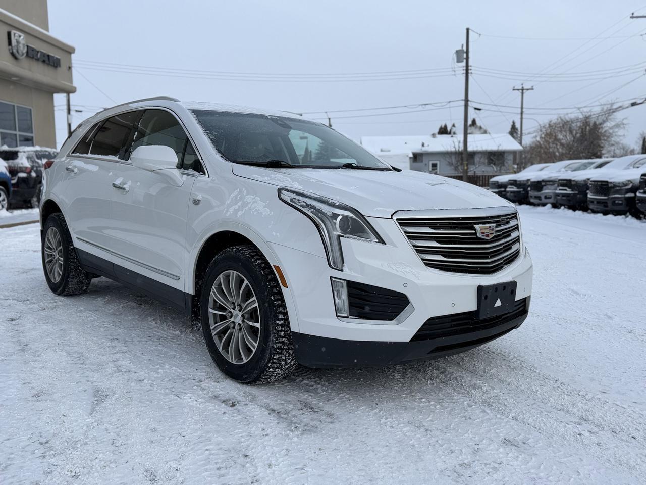 2017 Cadillac XT5 Luxury FWD | Leather | Heated Seats | Pano Sunroof | Navigation Redwater AB
