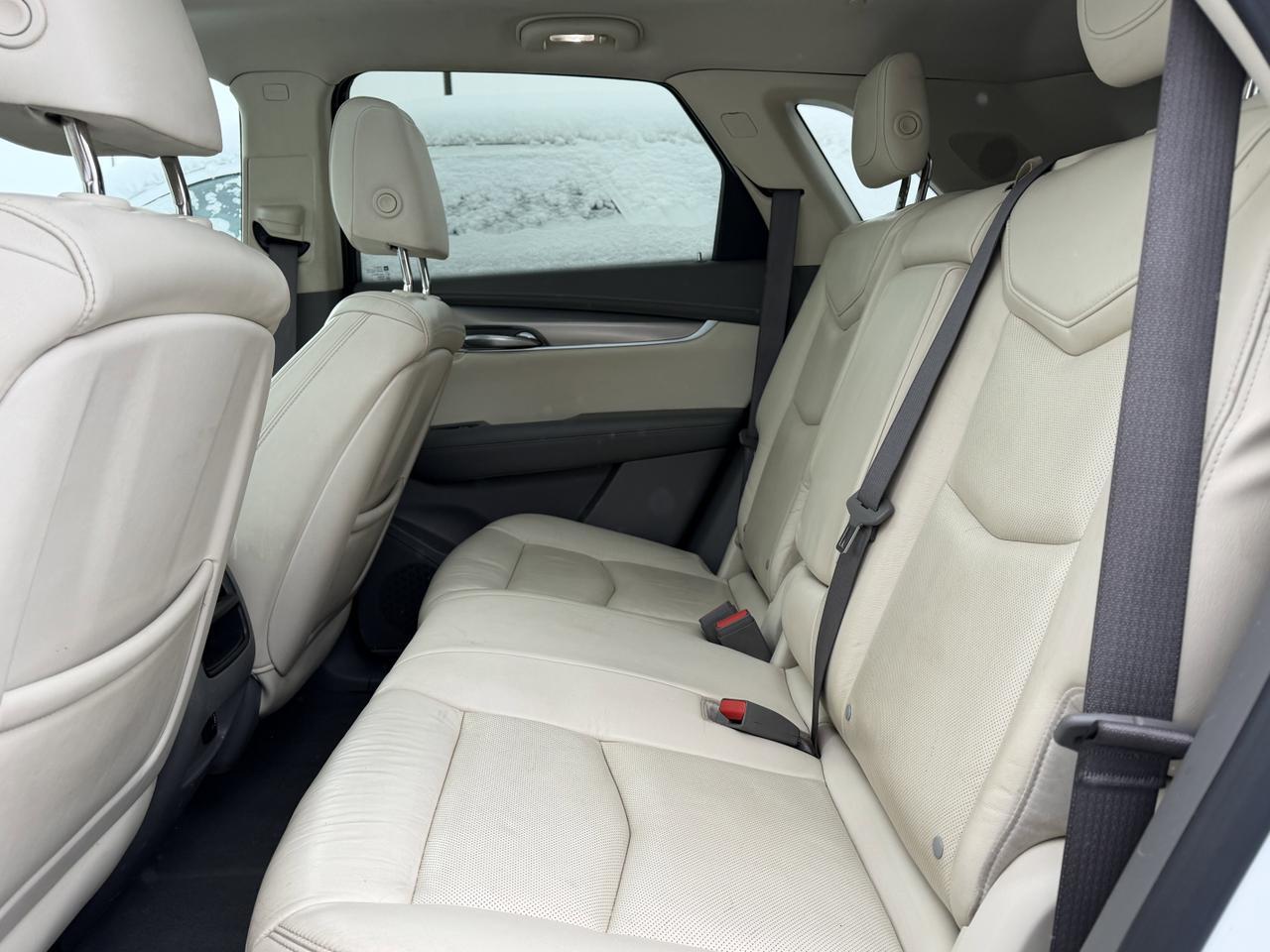 2017 Cadillac XT5 Luxury FWD | Leather | Heated Seats | Pano Sunroof | Navigation Redwater AB