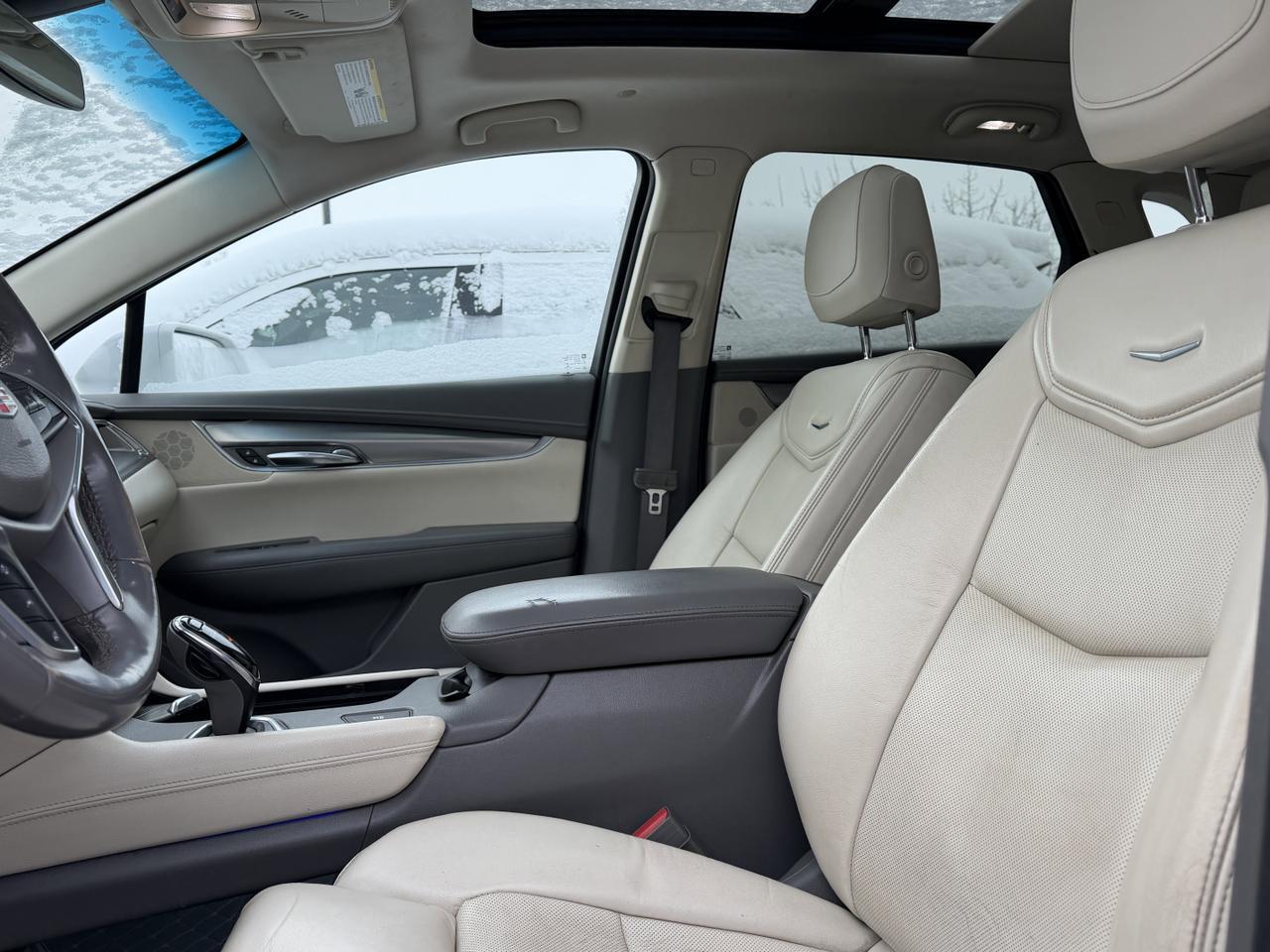 2017 Cadillac XT5 Luxury FWD Redwater AB