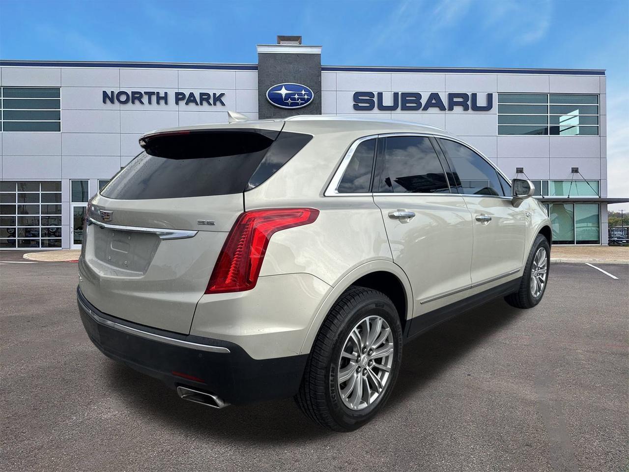 2017 Cadillac XT5 Luxury FWD