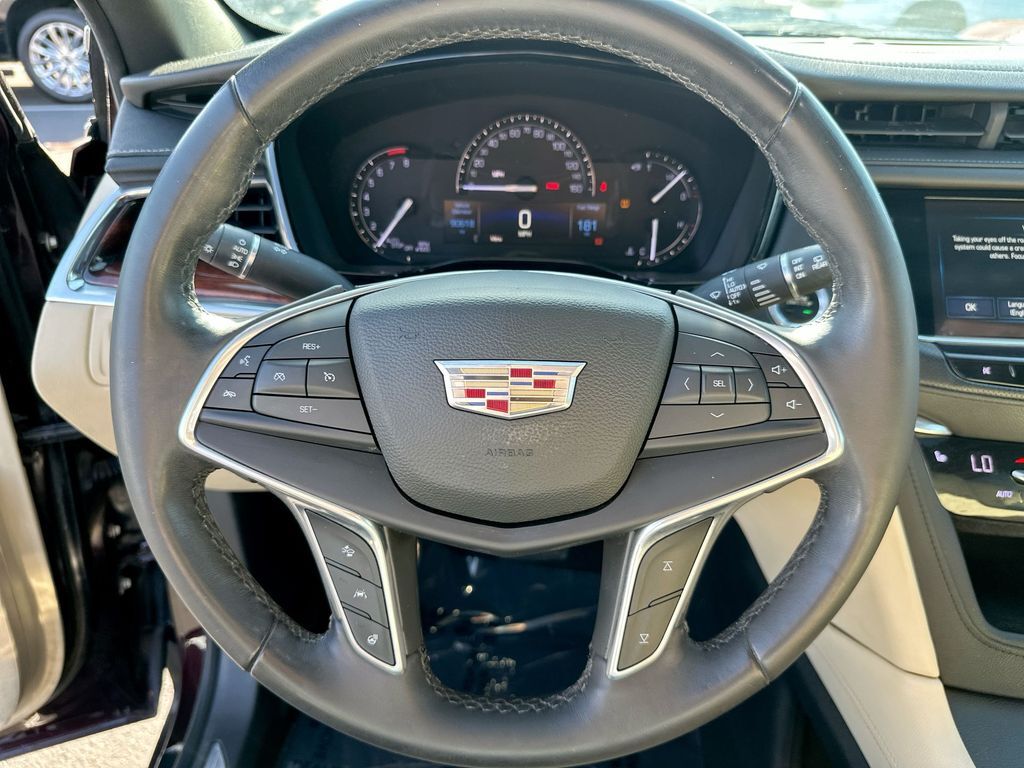 2017 Cadillac XT5 Luxury