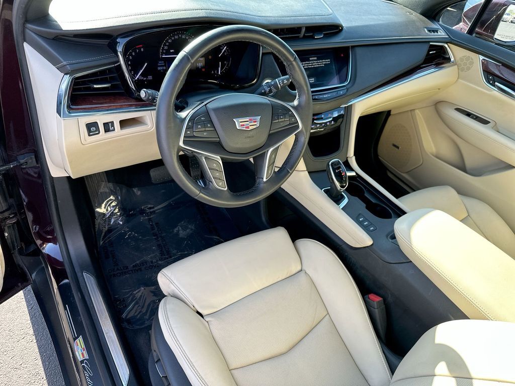 2017 Cadillac XT5 Luxury