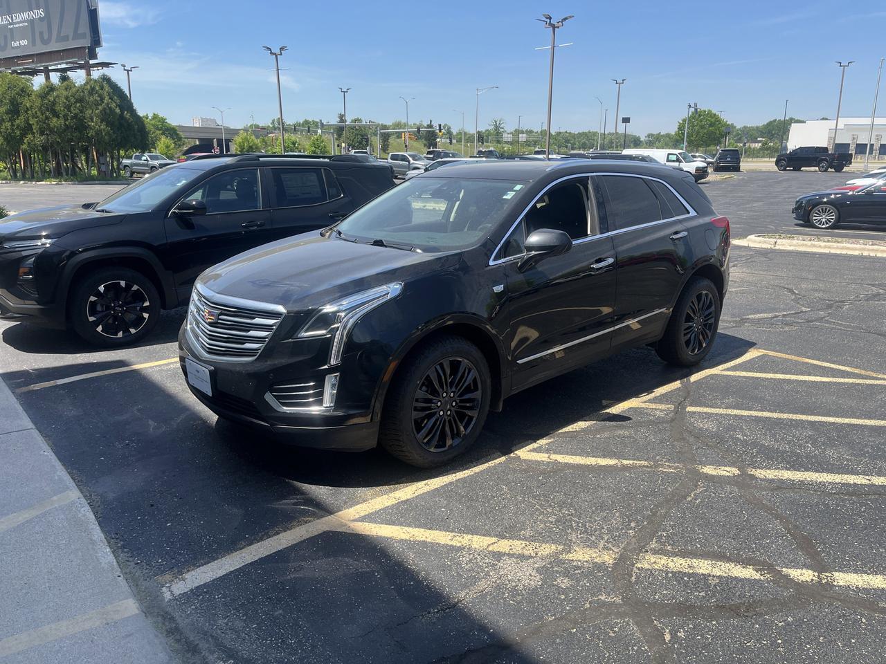 2017 Cadillac XT5 Premium Luxury AWD TraileringEquipment w/Sunroof Nav HtdCldMemLthr HtdSteeringWheel
