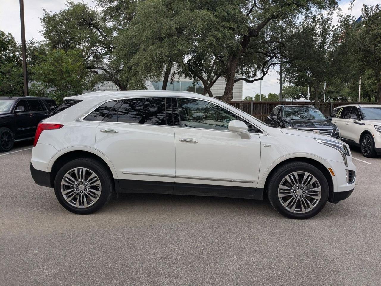 2017 Cadillac XT5 Premium Luxury FWD
