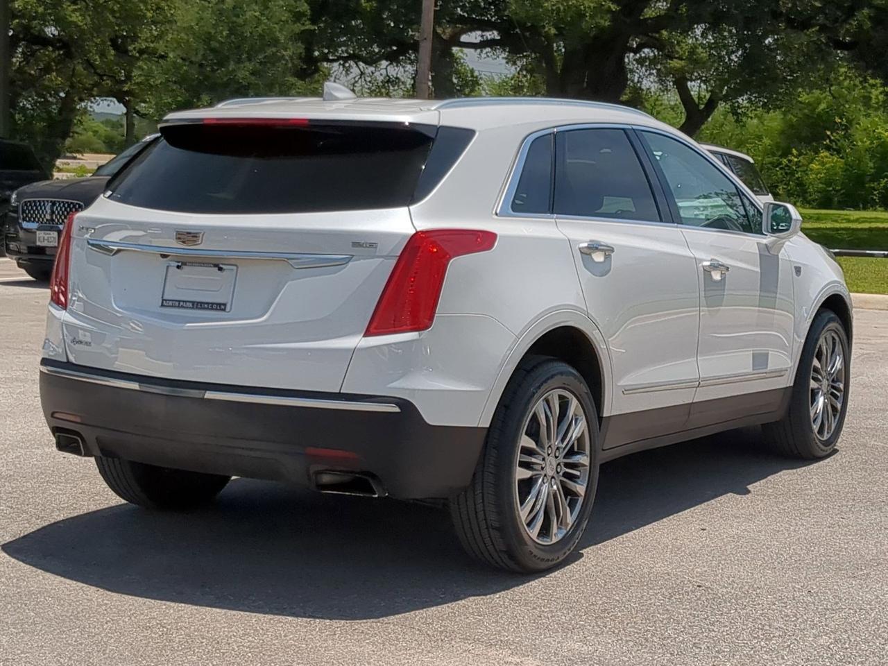2017 Cadillac XT5 Premium Luxury FWD