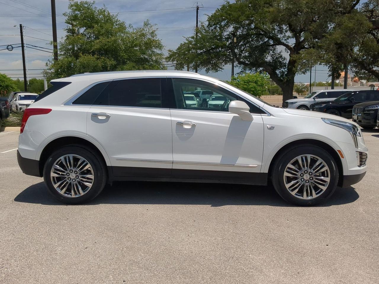 2017 Cadillac XT5 Premium Luxury FWD