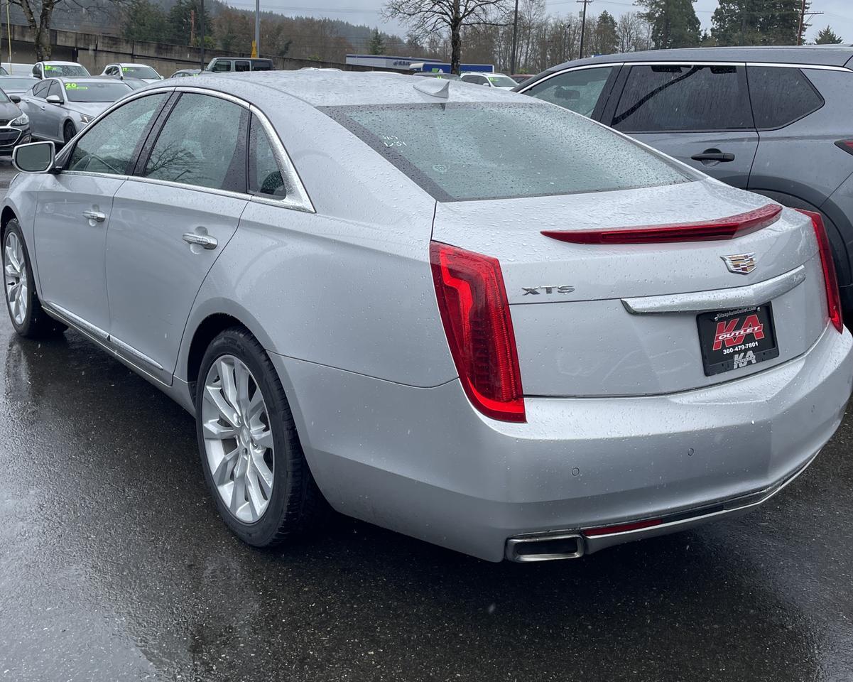 2017 Cadillac XTS Luxury Sedan 4D