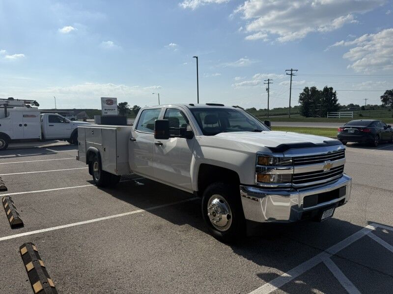 2017 Chevrolet 3500HD DRW 4x4 Utility Work Truck Collinsville OK
