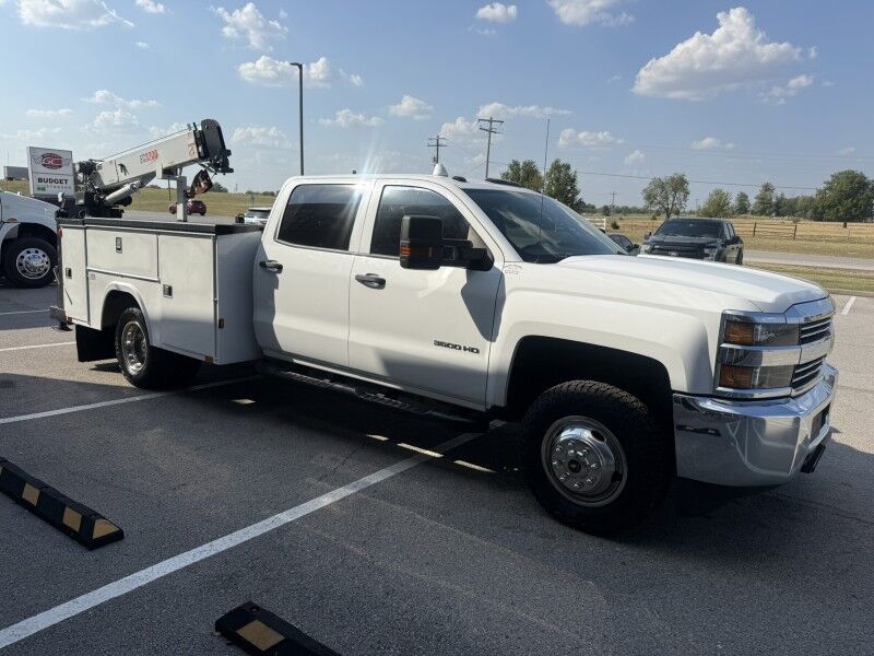2017 Chevrolet 3500HD DRW 4x4 Utility w/ Stellar Crane Work Truck Collinsville OK