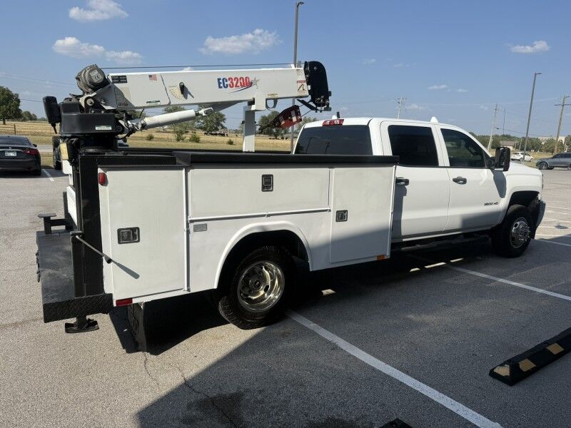 2017 Chevrolet 3500HD DRW 4x4 Utility w/ Stellar Crane Work Truck Collinsville OK