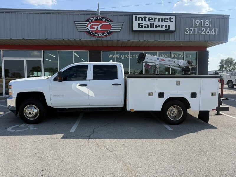 2017 Chevrolet 3500HD DRW 4x4 Utility w/ Stellar Crane Work Truck Collinsville OK