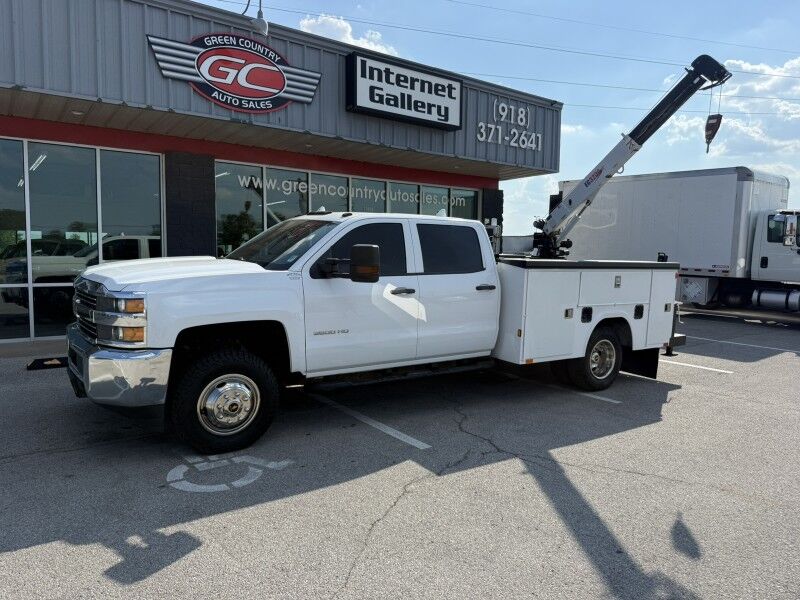 2017 Chevrolet 3500HD DRW 4x4 Utility w/ Stellar Crane