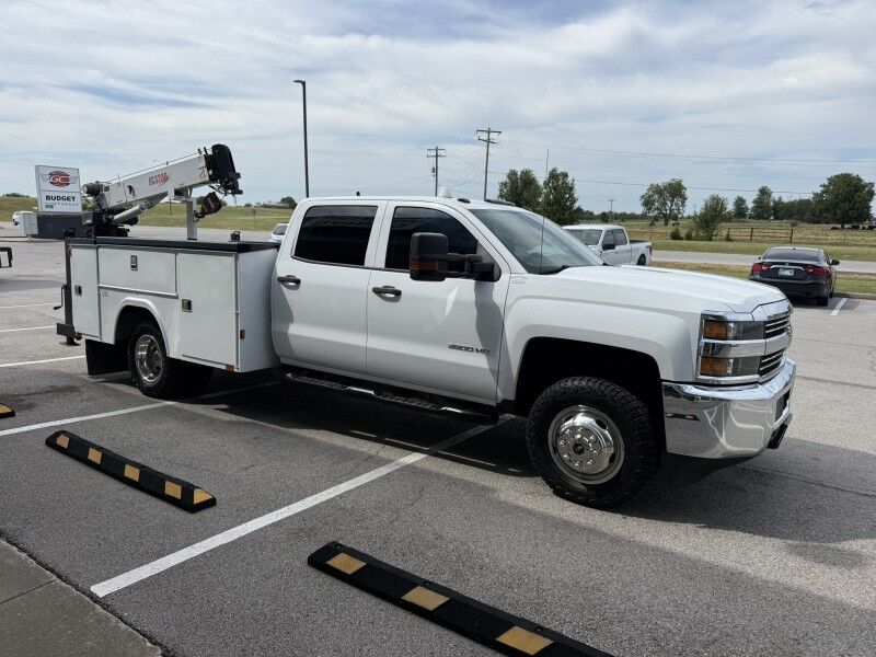 2017 Chevrolet 3500HD DRW 4x4 Utility w/ Stellar EC3200 Crane Work Truck Collinsville OK