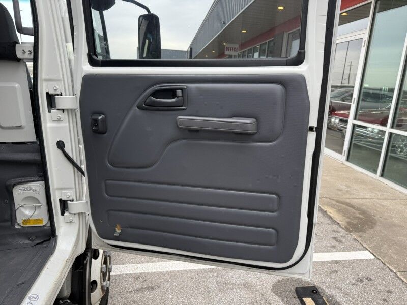2017 Chevrolet 4500HD Crew Cab Box Truck Collinsville OK