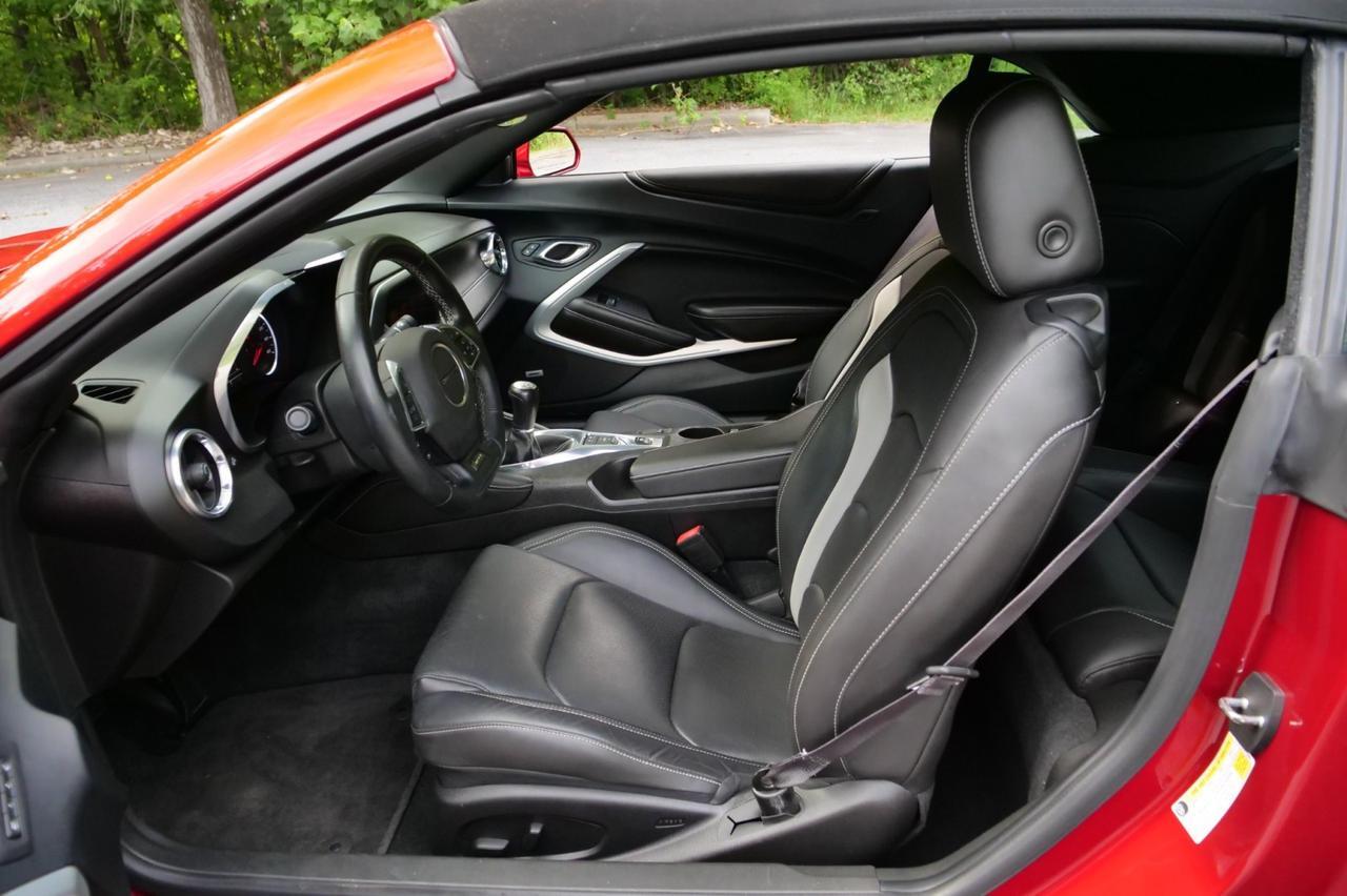 2017 Chevrolet Camaro Convertible 2LT / RS Package / Navigation! Lincolnton NC